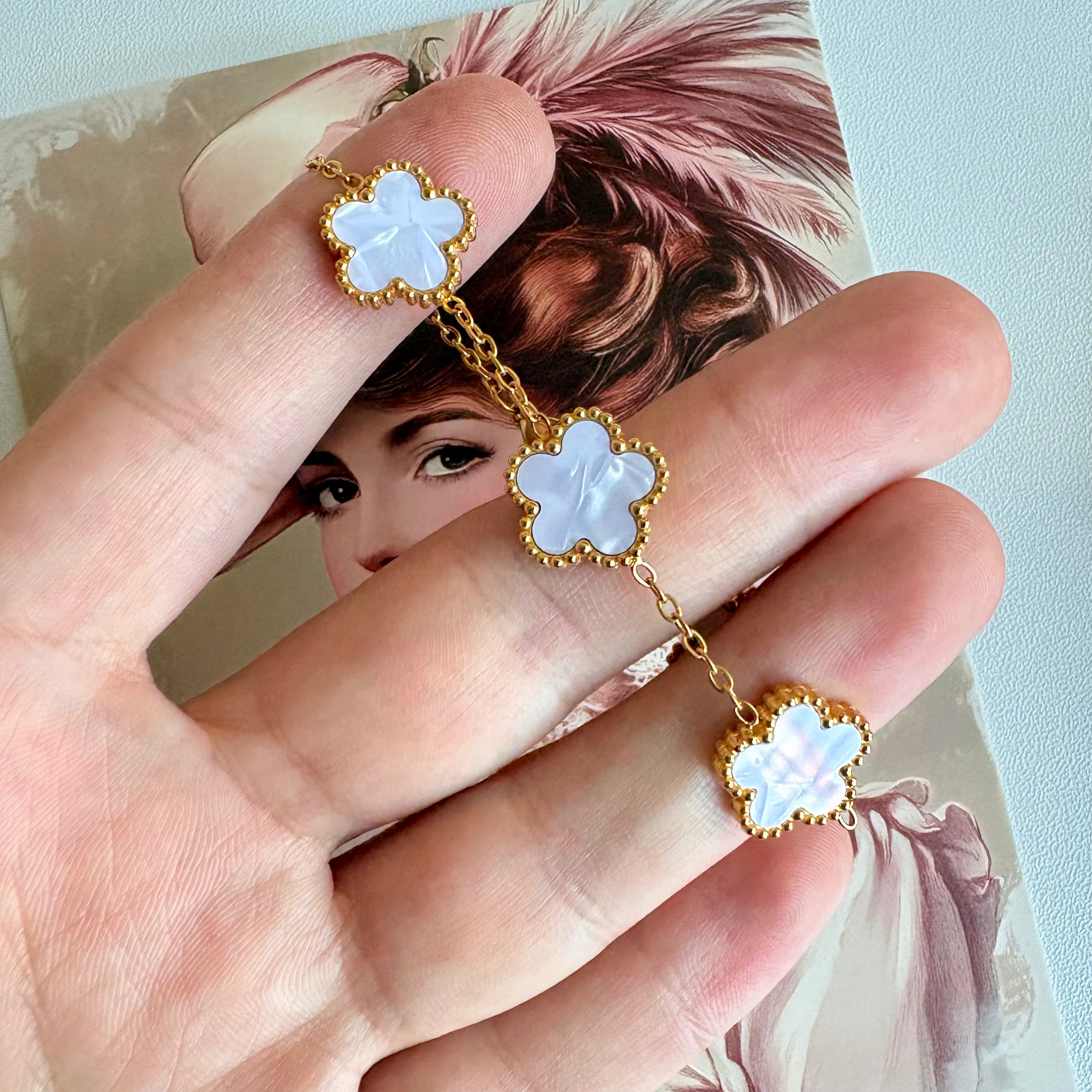Bloom Clover Bracelet
